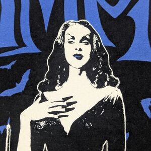 Vampira Queen Of Horror Womans  Black Tee Shirt With Sexy Graphic On Front Small